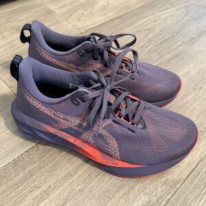 Women's Asics Novablast 5 Running Shoe size 8 B Regular Width